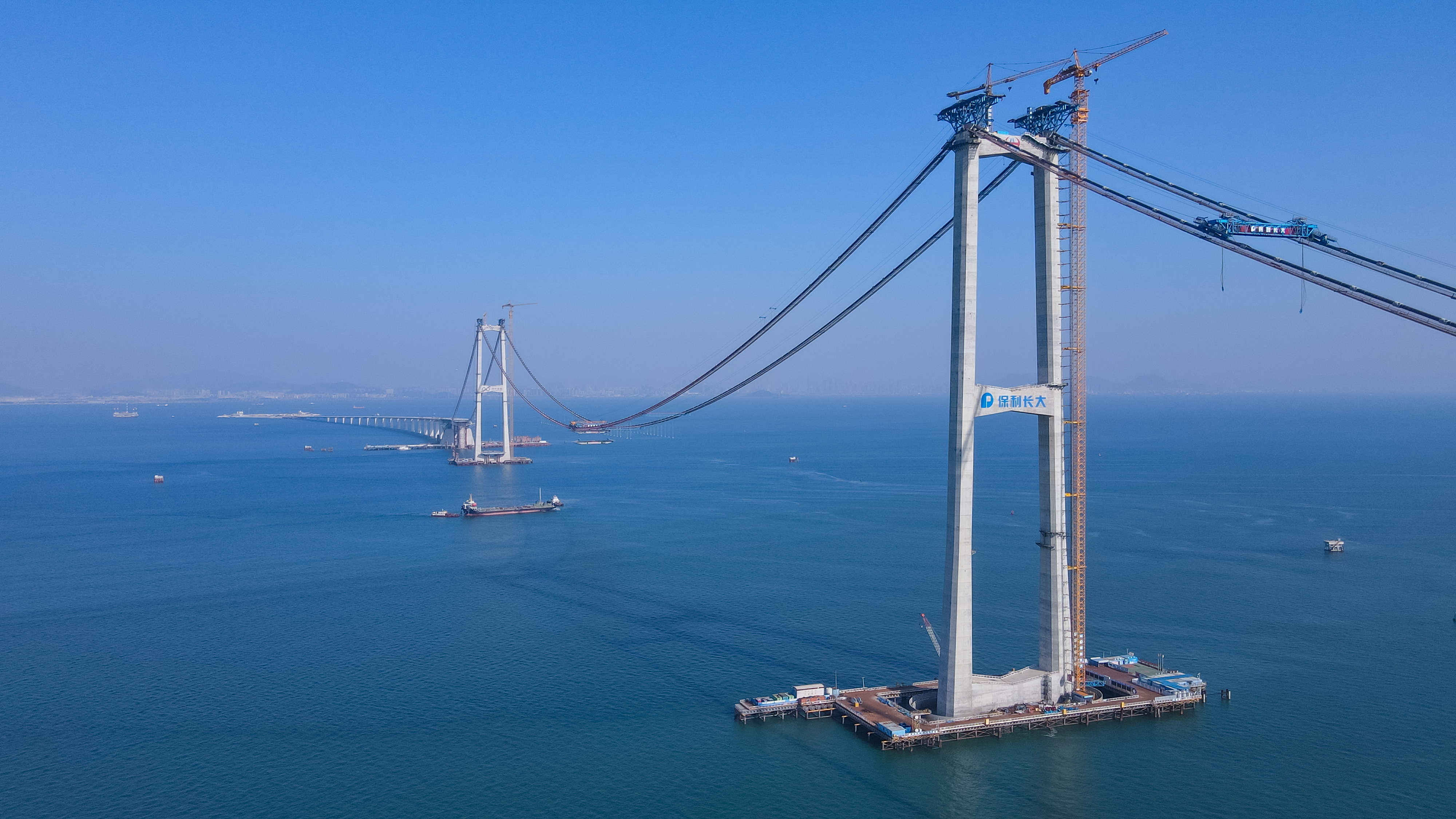 Shenzhong Link Suspension Bridge Gantry